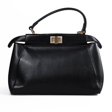 Beyaz arka plan üzerinde izole siyah kadın çanta.