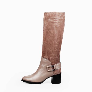 Beyaz üzerinde kadın bej çizme 