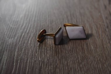 ahşap tablo Retro kol düğmeleri 