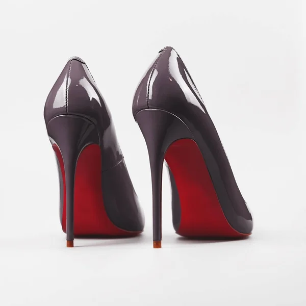 Szary kobiet wysoki obcas buty kobiety — Zdjęcie stockowe