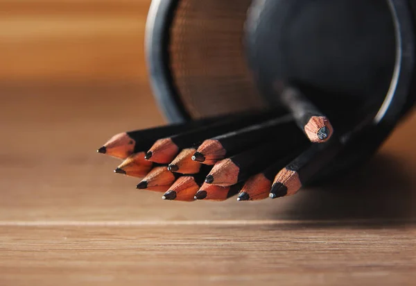 Μαύρο μολύβι στο πλαίσιο — Φωτογραφία Αρχείου