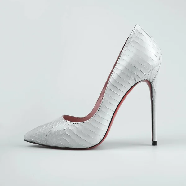 Λευκό Γυναικεία παπούτσια — Φωτογραφία Αρχείου
