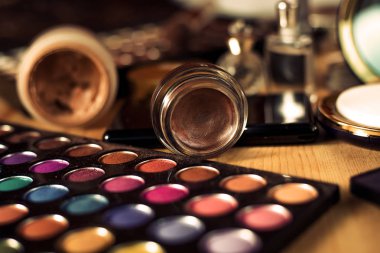 profesyonel kadın kozmetik.