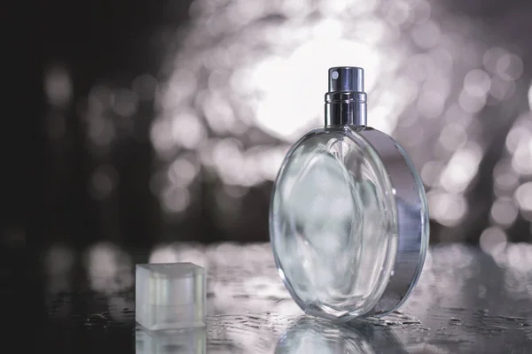 Az üveg-üveg Vértes parfüm — Stock Fotó
