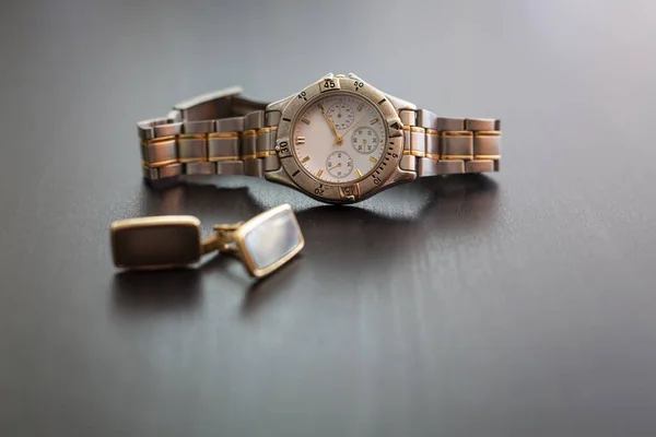 Retro mens wrist watch with cuff — Stock Photo, Image
