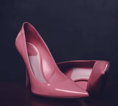 Pembe renkte Ayakkabı