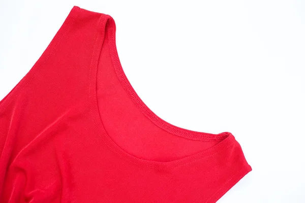 T-shirt vermelha sobre fundo branco — Fotografia de Stock