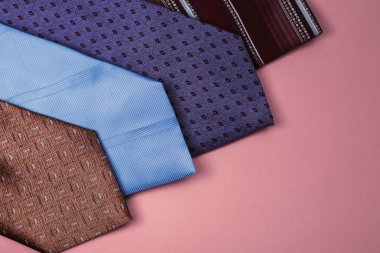 farklı erkekler kravat