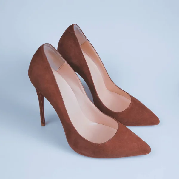 Kobiece buty brązowe — Zdjęcie stockowe