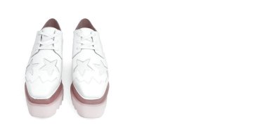 Şık kadın beyaz ayakkabı 