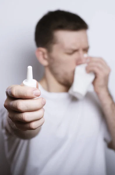 Ludzie Opieka Zdrowotna Nieżyt Nosa Koncepcja Przeziębienia Alergii Chory Człowiek — Zdjęcie stockowe