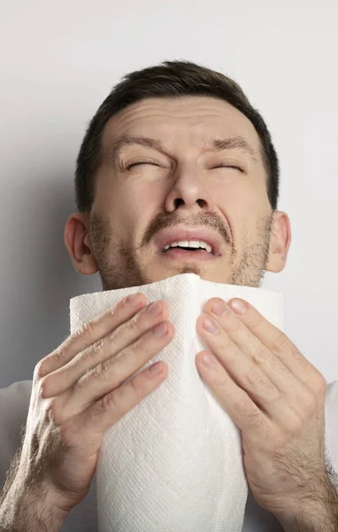 Enfermo Aislado Tiene Secreción Nasal Hombre Hace Una Cura Para — Foto de Stock