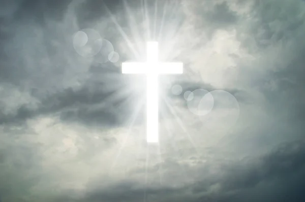信心的标志。发光的圣十字 — 图库照片