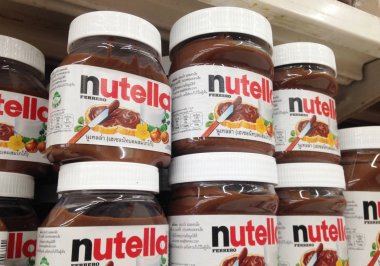Yaymak Bangkok, Tayland - 11 Nisan 2018: Nutella Fındıklı kavanoz
