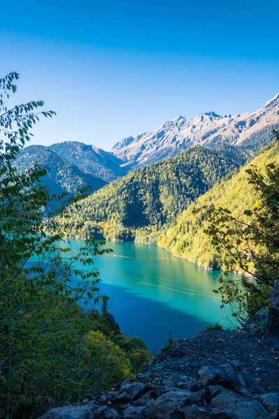 Lago Ritsa, Abcásia . — Fotografia de Stock