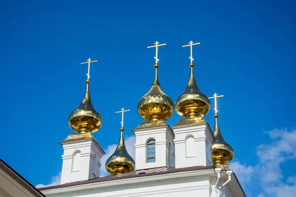 Golden domes of Dormition Cathedral in the city of Ivanovo, Russ — Stock Photo, Image