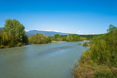 Dağ nehir Bzipi, Abhazya. 