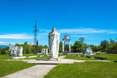 VI Abhaz-Gürcü savaşında ölen askerlerin anıt