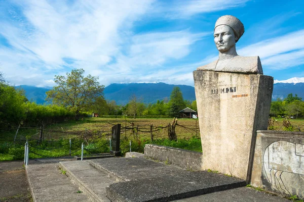 El monumento al campeón de la URSS en el deporte ecuestre Sol — Foto de Stock