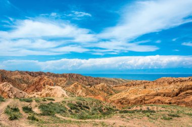 Dağ manzarası Kanyon peri masalı, Kırgızistan. 
