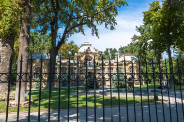 Prens Nicholas Romanov sarayda Taşkent, Özbekistan.