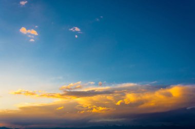 Güzel bulutlu gökyüzü. 