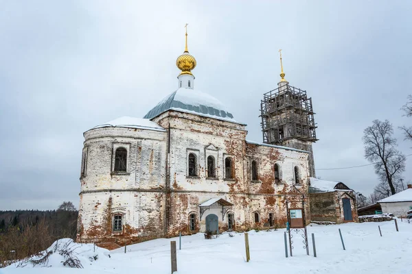 Древний храм Казанской иконы Божией Матери . — стоковое фото