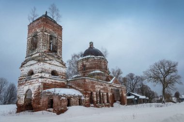 Eski Rus kilise kalıntıları. 