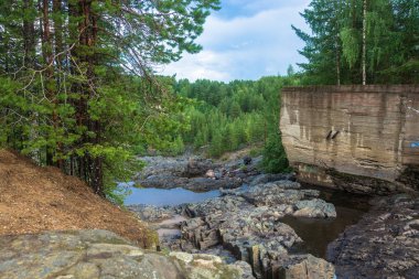 Bir eski volkan üzerinde Girvas, Karelya. 