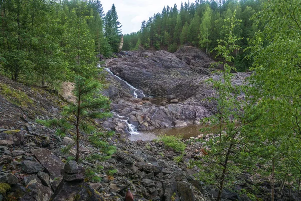 Op een oude vulkaan Girvas, Karelië. — Stockfoto