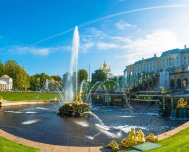 28 Eylül 2017 yılında sonbahar güneşli günde Samson çeşme 