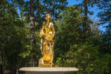 Danaid Çeşmesi 28 Eylül 2017 sonbahar güneşli günde içinde