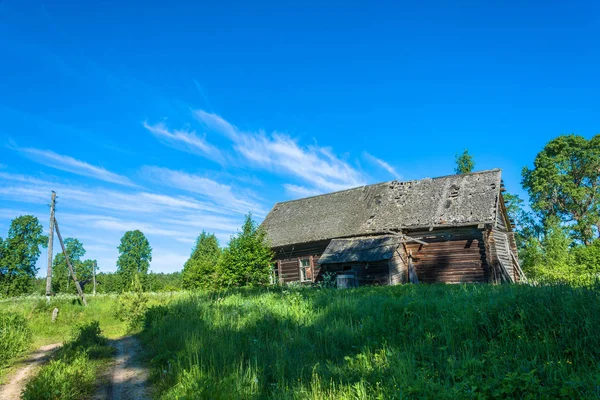 Verlassenes Dorf Pavlovo in der Region Kostroma. — Stockfoto