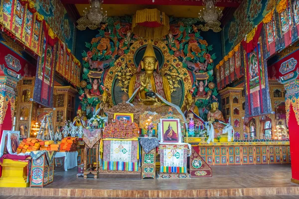 Nel tempio principale del monastero Kopan, Kathmandu, Nepal . — Foto Stock