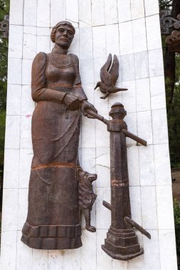 Anton Pavlovich Chekhov 'un Yalta' daki eserlerinin Anıt Çehov karakterleri, 09 / 05 / 2019, Yalta, Kırım. 