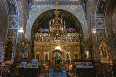 Yalt 'taki Aziz Alexander Nevsky Katedrali' nin zengin dekorasyonu.