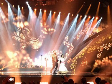 Kyiv, Ukrayna Uluslararası Fuar merkezinde sahne Eurovision 2017 final. Macaristan Joci Ppai. 05.13.2017. editoryal.