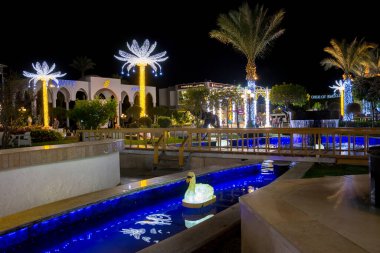 Yazı işleri. 27.02.2020. Sharm El Sheikh, Mısır. Soho Meydanı. Soho Meydanı 'ndaki tatil köyü, alışveriş, eğlence merkezleri ve kafe, Sharm El Sheikh, Mısır 