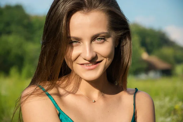 Portrait Beautiful Young Woman Green Dress Smiling Rural Landscape Background — Stock Photo, Image