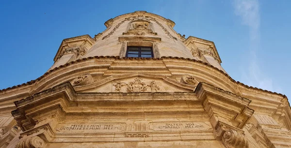 Apulië, Italië - detail van de oude architectuurkerk — Stockfoto