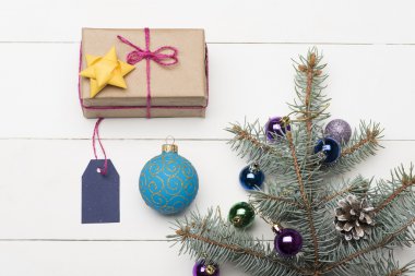 Noel baubles ve süslemeler