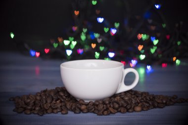 fincan kahve ve kahve çekirdekleri