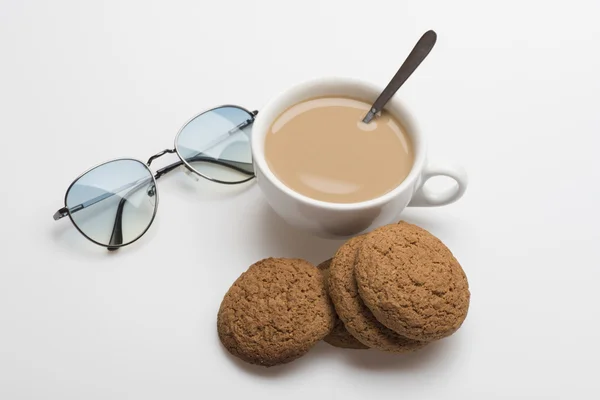 Kaffeetasse mit Haferkuchen — Stockfoto