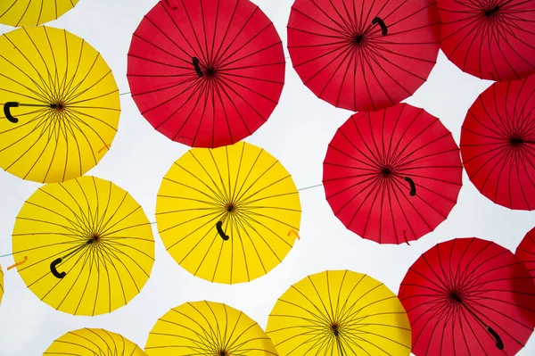 Verschiedene Farben Regenschirme Hintergrund — Stockfoto