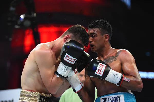 Boxeadores no identificados en el ring durante la lucha por los puntos de ranking —  Fotos de Stock