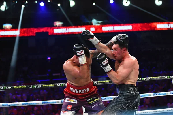 Boxeadores no identificados en el ring durante la lucha por los puntos de ranking —  Fotos de Stock