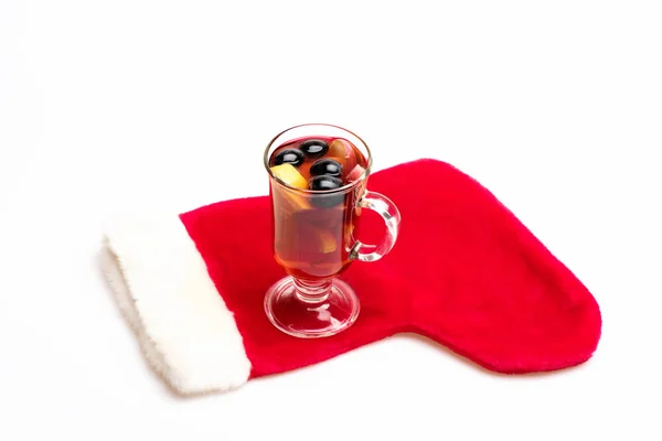 Glass of delicious glintwein or mulled hot wine — Stock Photo, Image