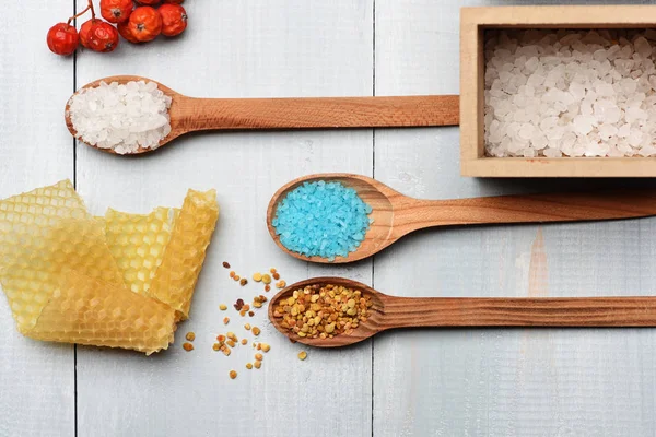 Set van ingrediënten voor het koken op vintage achtergrond — Stockfoto