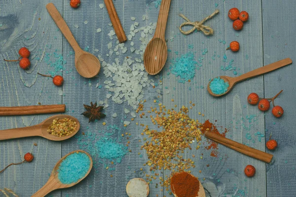 Ingredienser för matlagning på vintage bakgrund — Stockfoto