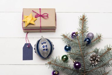 Noel baubles ve süslemeler